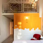 Palazzo Sbaraglini לינה וארוחת בוקר 4*