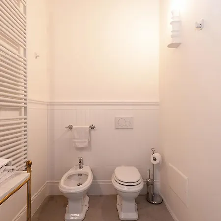 Palazzo Sbaraglini 4*