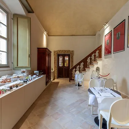 Palazzo Sbaraglini 4*