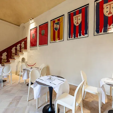 Palazzo Sbaraglini ベッド・アンド・ブレックファスト 4*