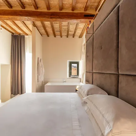 Palazzo Sbaraglini ベッド・アンド・ブレックファスト 4*