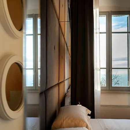 Palazzo Sbaraglini 4* アッシジ