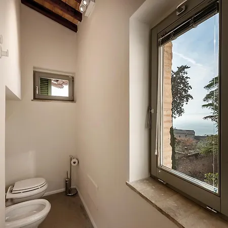 Palazzo Sbaraglini ベッド・アンド・ブレックファスト