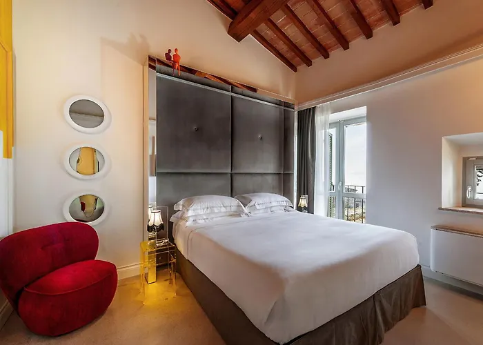 Nocleg ze śniadaniem Palazzo Sbaraglini 4*