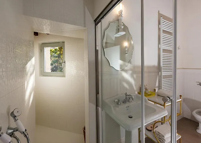 Palazzo Sbaraglini 4*