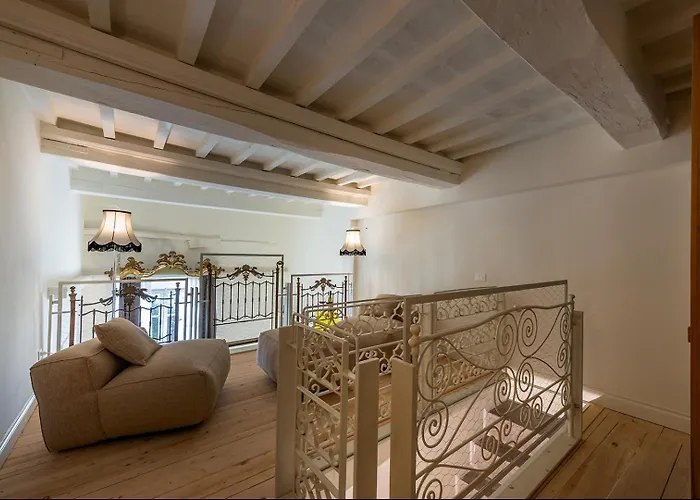 Palazzo Sbaraglini Nocleg ze śniadaniem